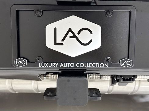 Used 2026 Land Rover Defender 110 X-Dynamic SE AWD/4WD image 35