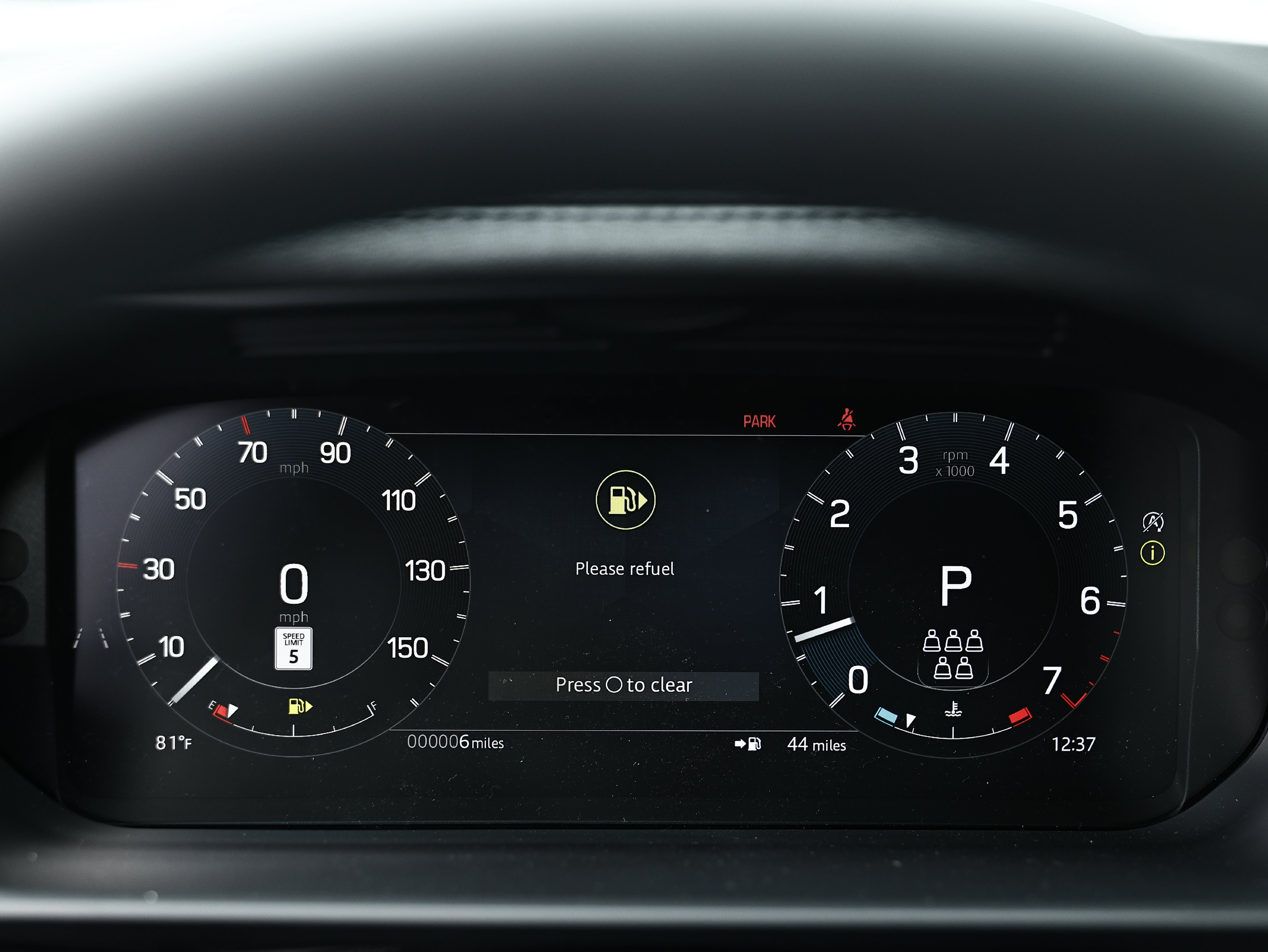 New 2026 Land Rover Discovery Dynamic SE AWD/4WD image 39
