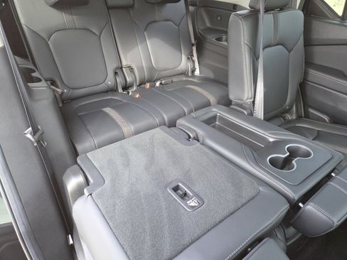 Used 2025 Honda Pilot EX-L image 25