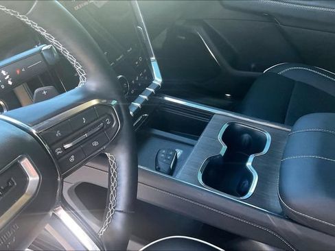 Used 2025 GMC Acadia Denali w/ LPO, Floor Liner Package AWD/4WD image 18