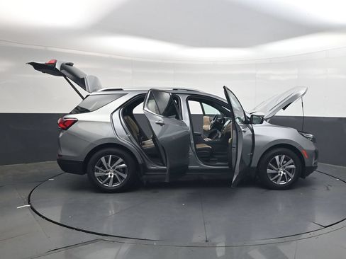 Used 2023 Chevrolet Equinox Premier FWD image 42
