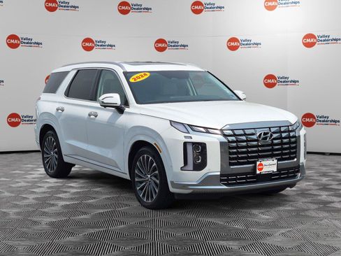 Used 2024 Hyundai Palisade Calligraphy AWD/4WD image 3