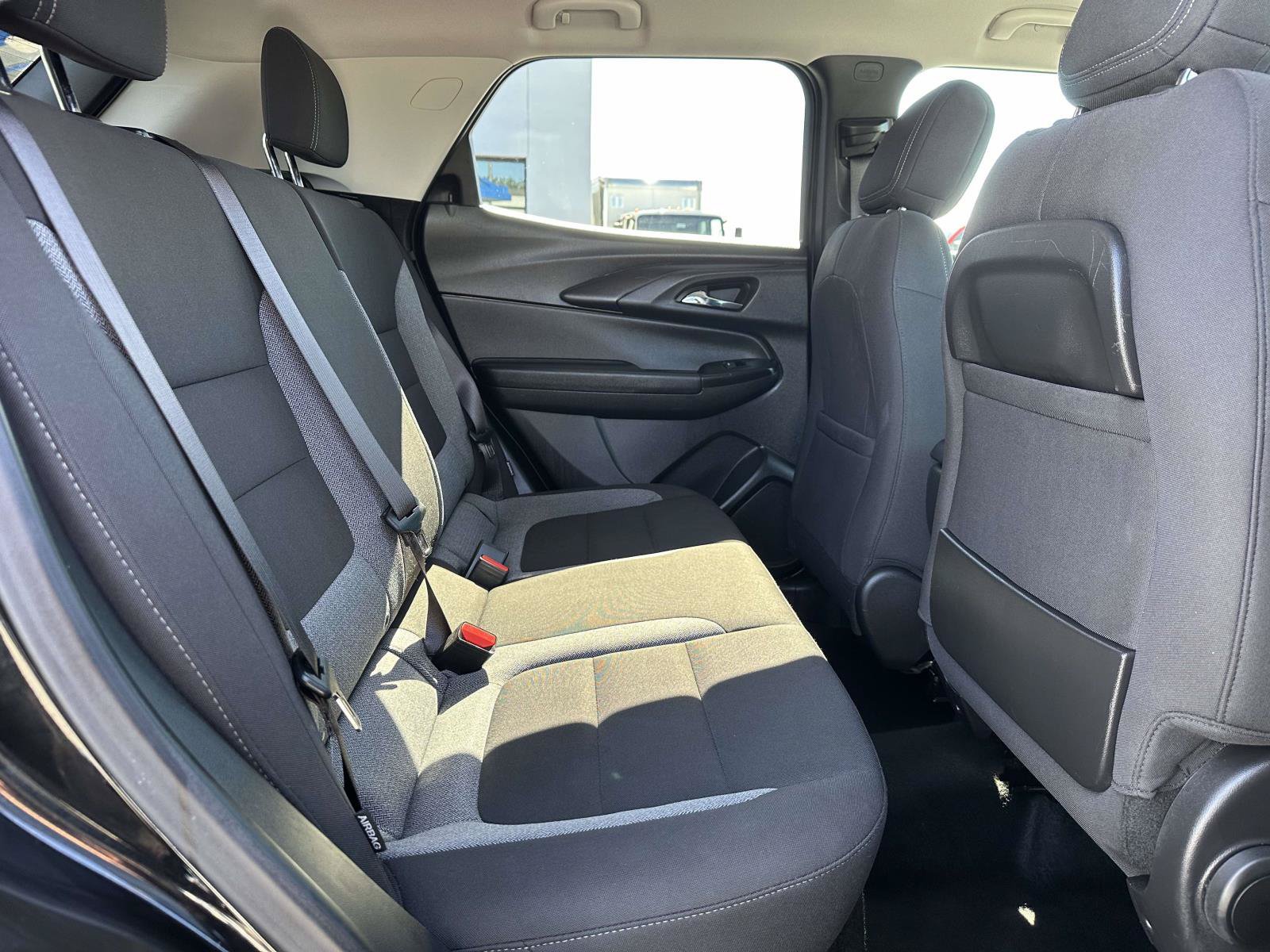 Used 2025 Chevrolet TrailBlazer LT AWD/4WD image 27