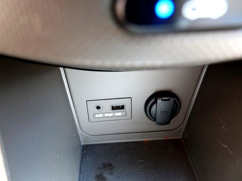 Used 2012 Hyundai Accent GLS w/ Premium Pkg 3 image 29