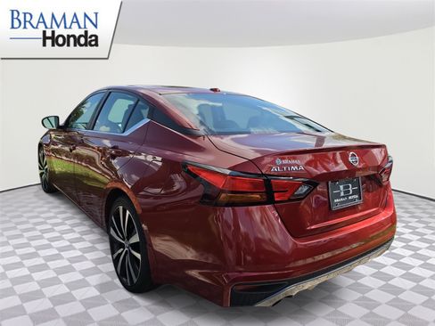 Used 2019 Nissan Altima 2.5 SR w/ SR Premium Package FWD image 4