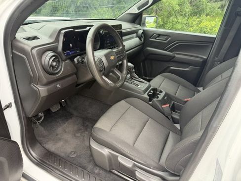 Used 2023 Chevrolet Colorado W/T RWD image 10