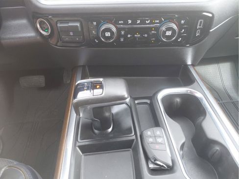 Used 2022 Chevrolet Silverado 1500 High Country w/ High Country Premium Package image 34