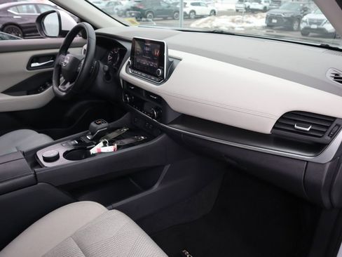 Certified 2025 Nissan Rogue SV AWD/4WD image 25