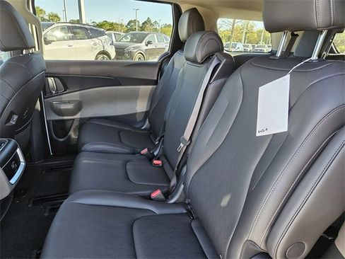New 2026 Kia Carnival LXS image 12