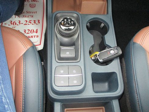 Used 2022 Ford Maverick Lariat FWD image 11