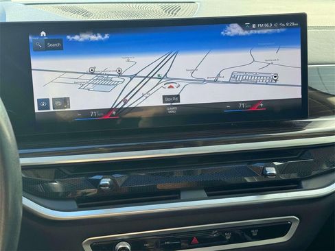 Used 2023 BMW X7 xDrive40i image 16