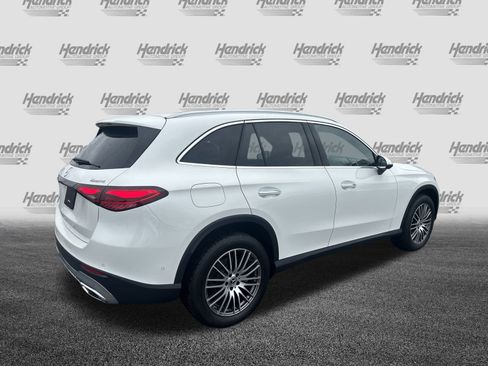 Used 2025 Mercedes-Benz GLC 300 4MATIC w/ Driver Assistance Package image 10