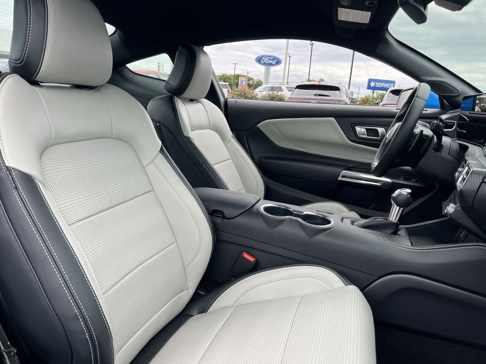Used 2025 Ford Mustang GT Premium RWD image 25