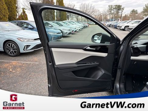 New 2026 Volkswagen Taos S image 10