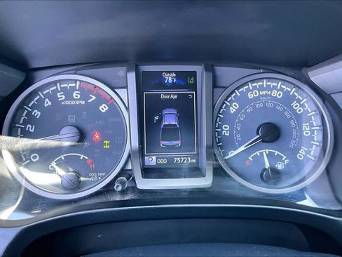 Used 2020 Toyota Tacoma TRD Sport w/ Technology Package AWD/4WD image 24