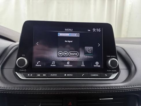 Used 2023 Nissan Rogue SV AWD/4WD image 28