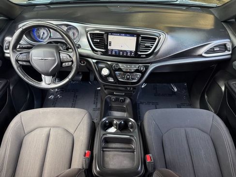 Used 2019 Chrysler Pacifica Touring Plus w/ Advanced Safetytec Group FWD image 22