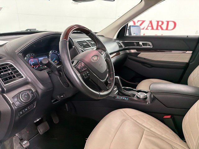 Used 2018 Ford Explorer Platinum AWD/4WD image 19