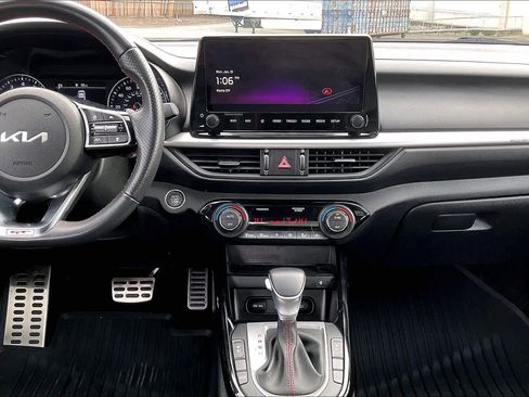 Used 2023 Kia Forte GT w/ GT2 Package image 9