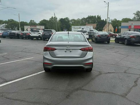 Used 2021 Hyundai Accent SE FWD image 13