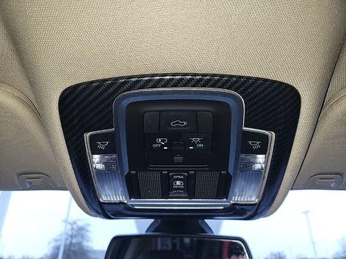 Used 2020 RAM 1500 Laramie AWD/4WD image 33