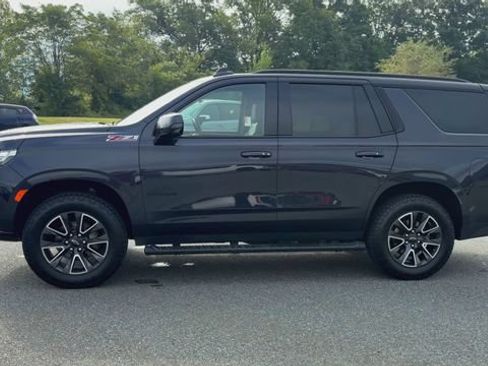 Used 2022 Chevrolet Tahoe Z71 w/ Luxury Package AWD/4WD image 5
