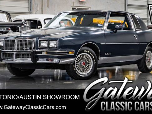 Used 1987 Pontiac Grand Prix LE image 1