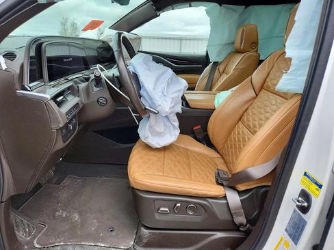 Used 2021 Cadillac Escalade ESV Sport AWD/4WD image 7