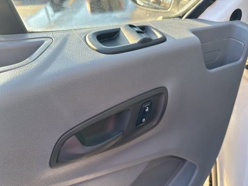 Used 2018 Ford Transit 250 148 Medium Roof image 16