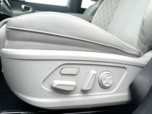 Used 2025 Kia Sorento SX Prestige image 14