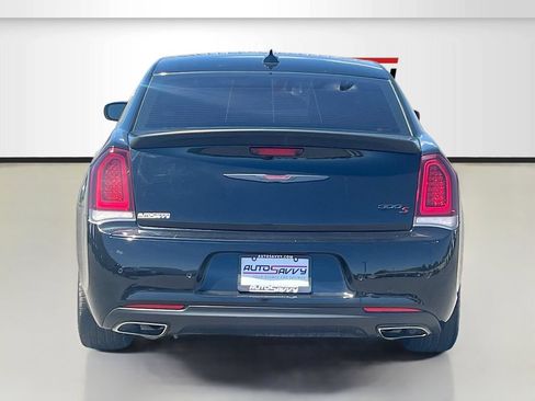 Used 2022 Chrysler 300 S RWD image 6