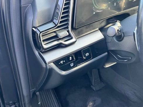 Used 2023 Kia Sportage EX image 10