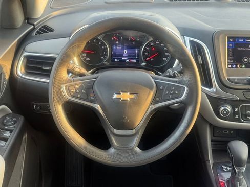 Used 2022 Chevrolet Equinox LS w/ LS Convenience Package AWD/4WD image 13