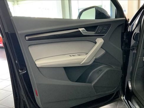 Used 2019 Audi Q5 2.0T Premium Plus w/ Premium Plus Package AWD/4WD image 10