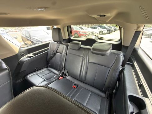 Used 2024 Ford Expedition Max XLT image 27