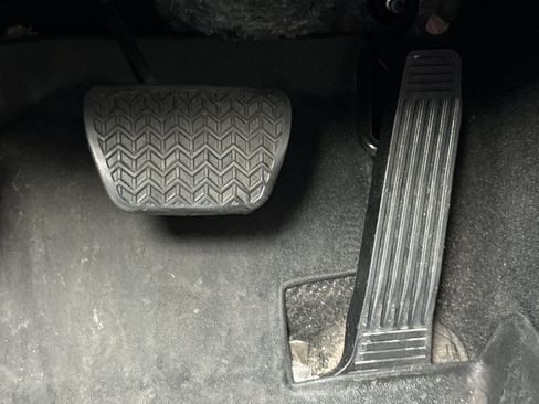 Used 2023 Toyota Camry LE image 41