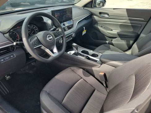 Used 2025 Nissan Altima 2.5 SV w/ SV Special Edition Package image 13