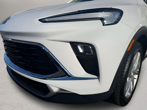 Used 2025 Buick Encore GX Preferred FWD image 23