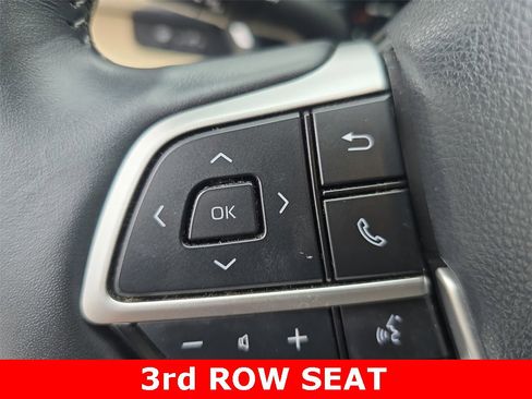 Used 2024 Toyota Highlander Limited image 18