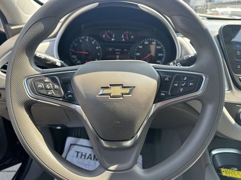 Used 2025 Chevrolet Malibu LT FWD image 23