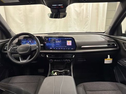 New 2026 Chevrolet Traverse LT w/ Enhanced Driving Package FWD image 15