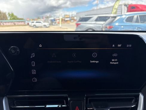 Used 2025 Chevrolet TrailBlazer LT AWD/4WD image 13