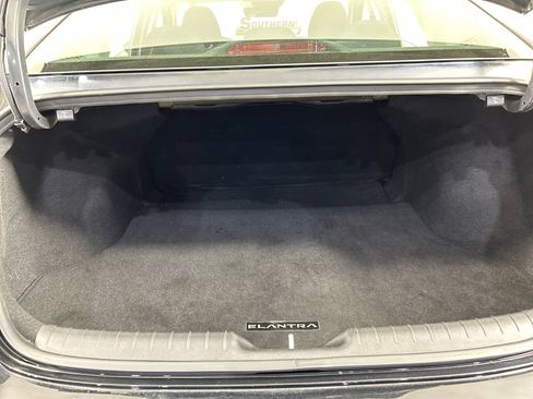 Used 2023 Hyundai Elantra SEL w/ Convenience Package FWD image 19