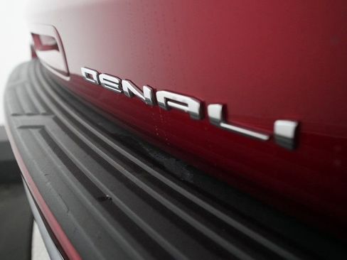 Used 2023 GMC Yukon Denali Ultimate image 30