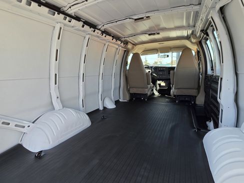 New 2025 Chevrolet Express 2500 Work Van w/ Driver Convenience Package image 16