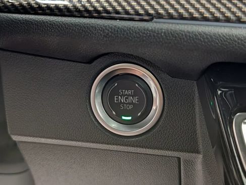 Used 2025 Chevrolet Traverse High Country w/ LPO, Floor Liner Package AWD/4WD image 23