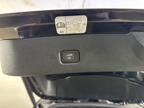 Used 2019 Lincoln Nautilus Reserve image 33