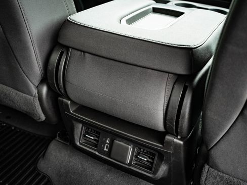 Used 2023 GMC Sierra 1500 Elevation image 34