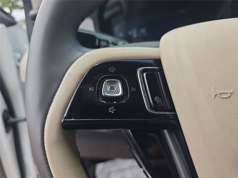 Certified 2024 Lincoln Corsair FWD image 24
