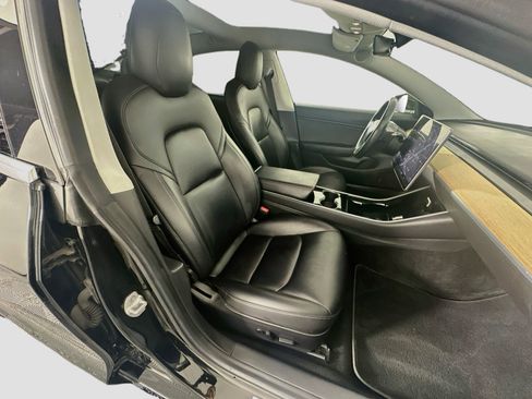 Used 2018 Tesla Model 3 Long Range RWD image 31